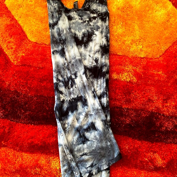 Small Tye Dye Print Body Con Dress - Picture 3 of 5